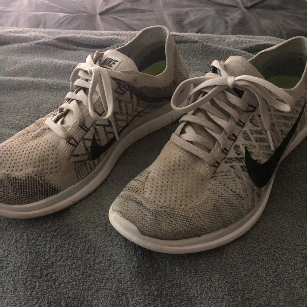 Grey Nike Flyknit Free Run